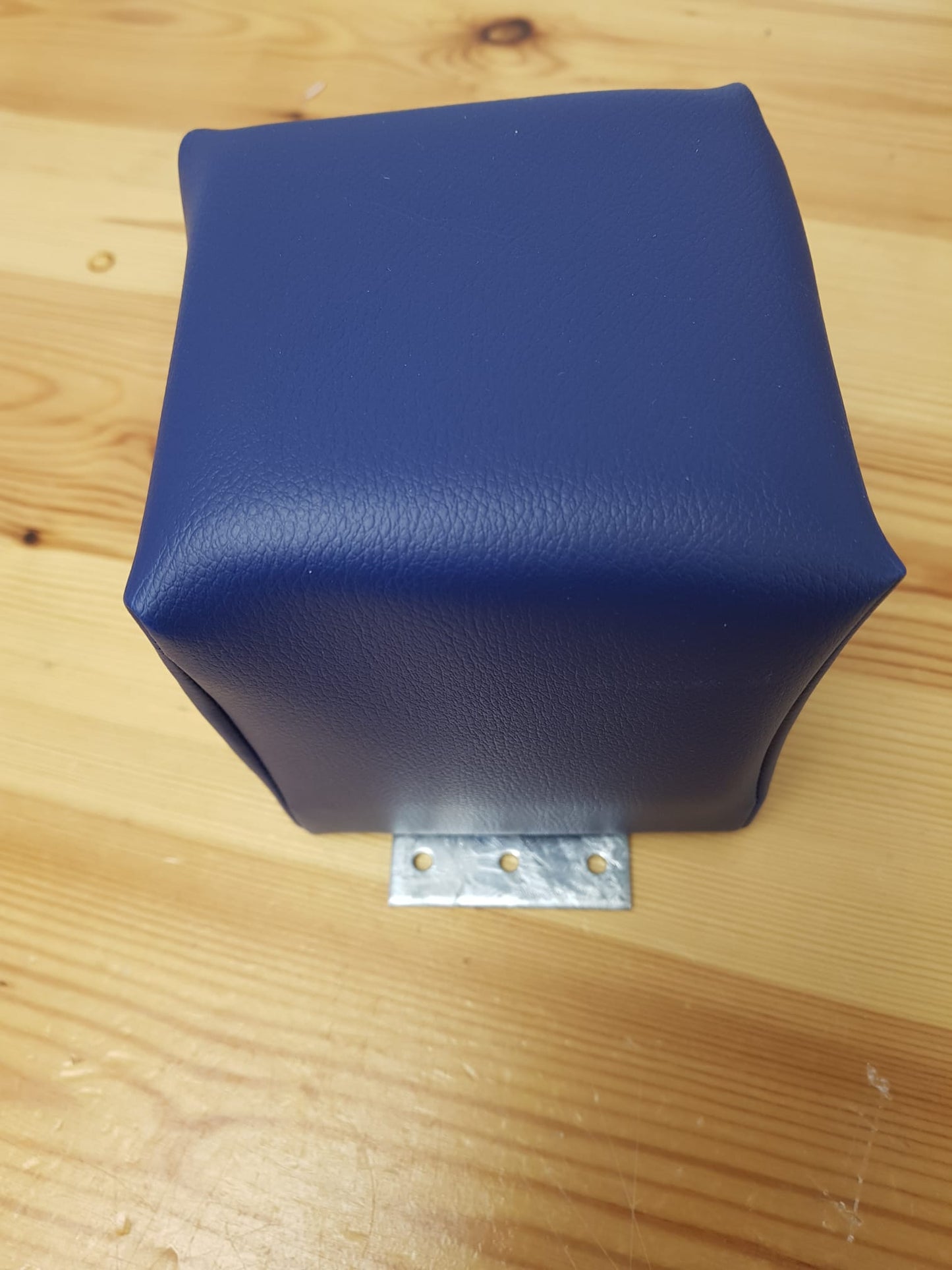 TOPE PARA PUERTA DE GARAJE ABATIBLE